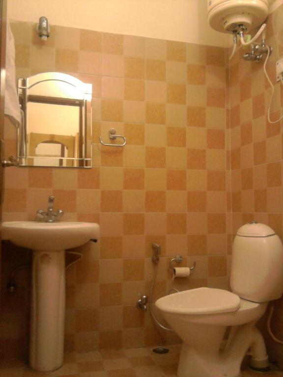 Sapphire Inn Бхимтал Экстерьер фото