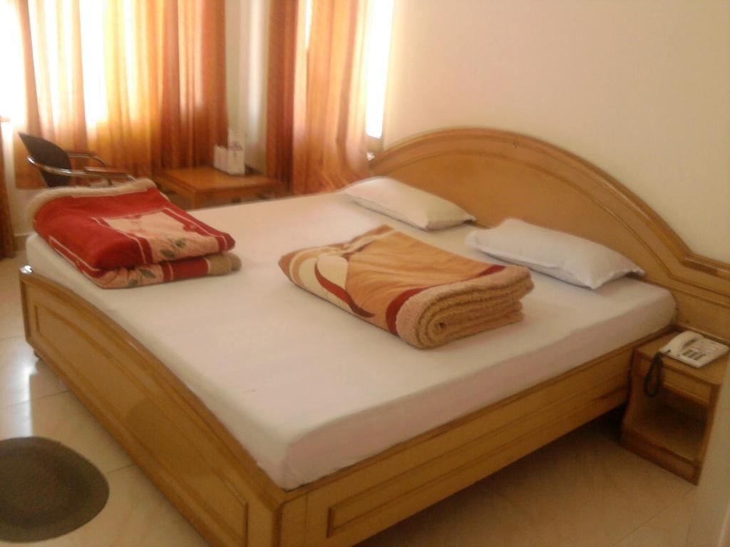 Sapphire Inn Бхимтал Экстерьер фото