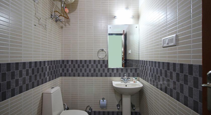 Sapphire Inn Бхимтал Экстерьер фото